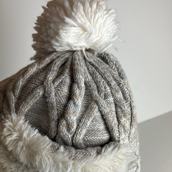 Muk Luks Hat - Picture 3 of 4